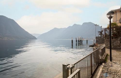 Colonno Apartment | Experience Comfort at La Casa del Pescatore - 4 Stars