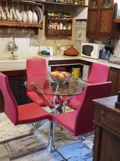 Old Town Baeza House | Historic La Joya de Baeza: Artful Studio in a UNESCO Gem