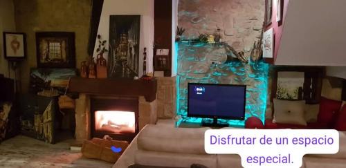 Old Town Baeza House | Historic La Joya de Baeza: Artful Studio in a UNESCO Gem