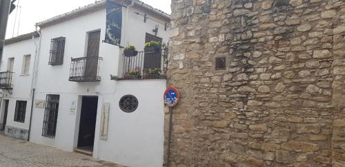 Old Town Baeza House | Historic La Joya de Baeza: Artful Studio in a UNESCO Gem