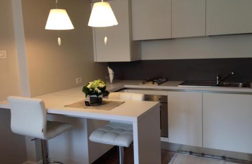 Lovere Old Town Apartment | Discover La Casa Del Porto: Child-Friendly with Hot Tub