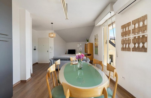 Arona Apartment | Discover La casa del Riccio: Family-Friendly Retreat