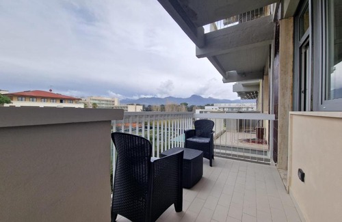 Lido di Camaiore Apartment | Coastal Retreat: La Casa del Sole with Ocean Views