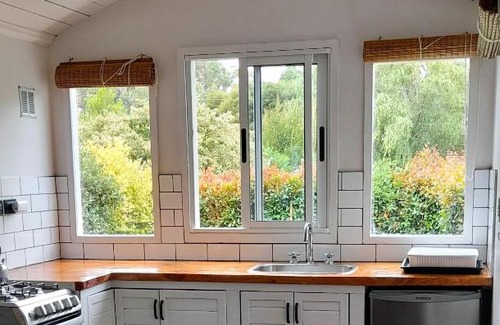 Los Acantilados House | Pet-Friendly Retreat at La Casa Del Vagon - Rated 10/10