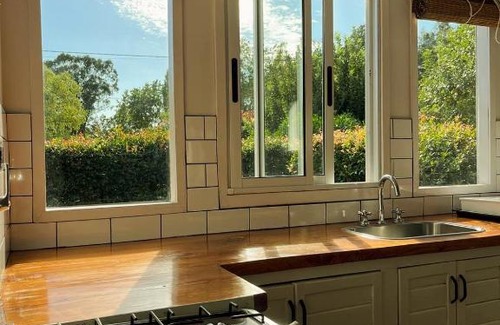 Los Acantilados House | Pet-Friendly Retreat at La Casa Del Vagon - Rated 10/10