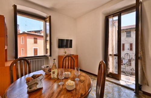 Bogliaco Apartment | Cozy La Casa del Vento - Family & Pet-Friendly Retreat