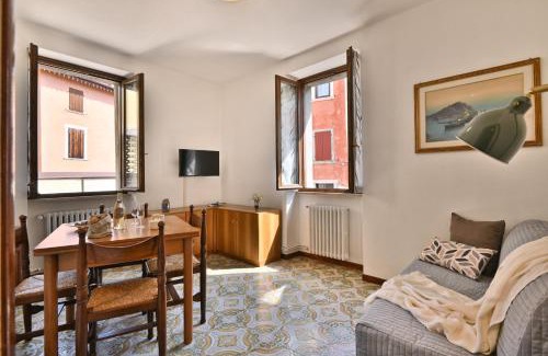 Bogliaco Apartment | Pet-Friendly La Casa del Vento - Appartamento Lago Retreat