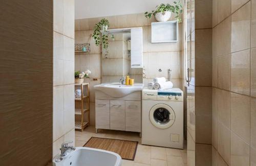 Rocca San Giovanni Apartment | Discover La Casa del Viaggiatore - Family-Friendly Retreat