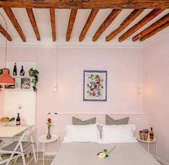 Parma City Centre Apartment | Discover La Casa del Vino: Rated 8.9 by Guests