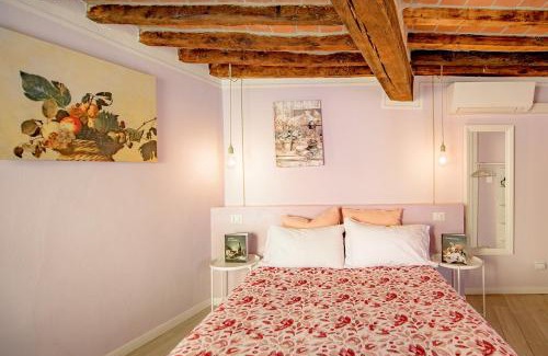 Parma City Centre Apartment | Discover La Casa del Vino: Rated 8.9 by Guests