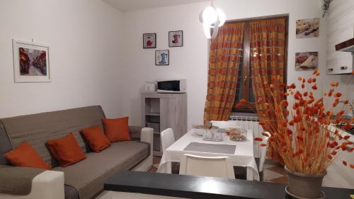 Carasco Apartment | La Casa Dell'Arco: Guest Rated 9.7, Pet & Child Friendly