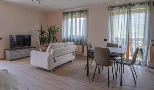 Montan-Angelin-Arensod Apartment | Family-Friendly Retreat at La casa delle farfalle - 9.3/10