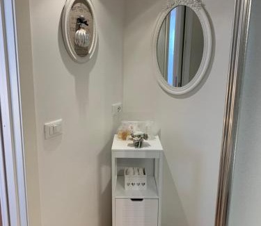 L'Aquila Apartment | Pet-Friendly Retreat at La Casa Di Ago with Kitchen & Breakfast