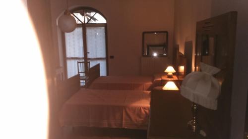Cardona Apartment | Pet-Friendly La Casa Di Baba' with Oceanfront Views