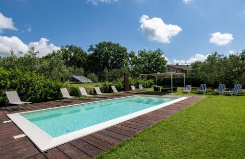 Montecampano House | Idyllic La Casa di Betta: Oceanfront Retreat with Pool