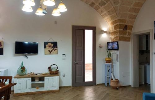 Trepuzzi Apartment | Exceptional La Casa Di Chia: Pet-Friendly Retreat Awaits