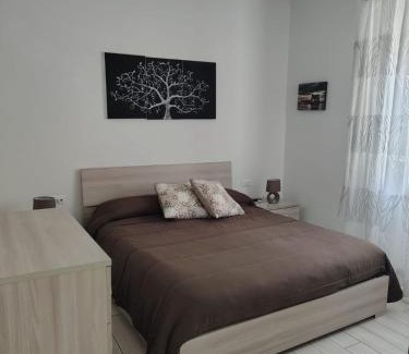 Naples House | Explore La casa di Donatella: 10/10 Rated & Pet Friendly