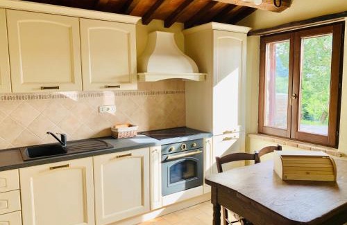 Arcidosso Apartment | Pet-Friendly Retreat at La Casa di Elia - Rated 9.7/10