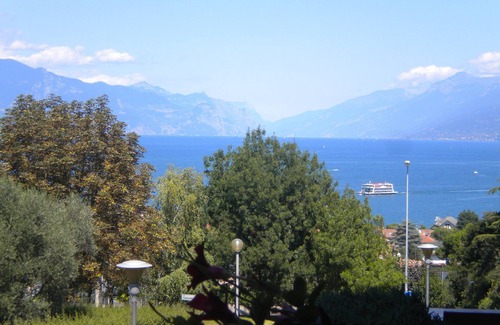 Desenzano del Garda Apartment | Lake View Escape at La Casa di Gio with Pool & Breakfast