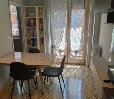 Zona Lancetti Apartment | Discover La Casa di Leo - Milano Bovisa, Pet-Friendly Stay