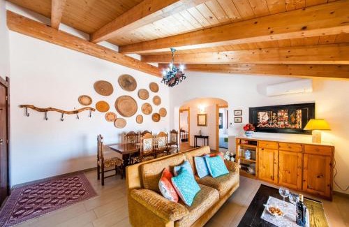 Castelsardo Historic Centre Bed & Breakfast | Pet-Friendly Retreat at La Casa di Mannazzotta 2