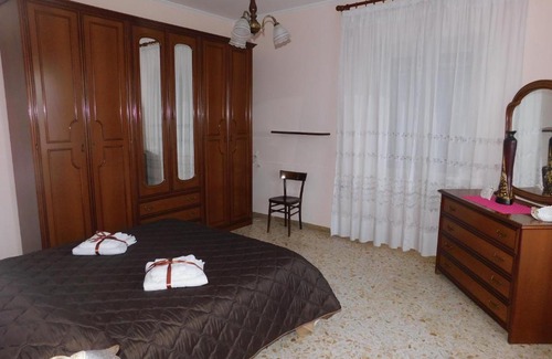 Roccasecca Bed & Breakfast | Cozy Family Retreat at La casa di Mascia - Rated 8/10