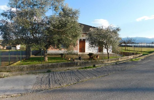 Roccasecca Bed & Breakfast | Cozy Family Retreat at La casa di Mascia - Rated 8/10