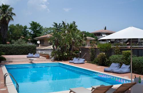 Mascalucia Villa | Garden Villa Retreat: La casa di Masina with Pool & Ocean View