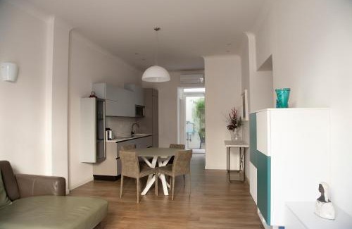 Reggio Calabria Apartment | Discover La casa di Nausicaa: A 4-Star Family Retreat