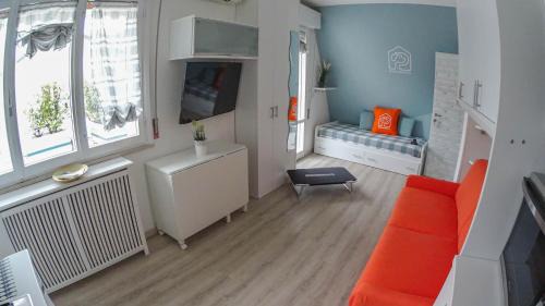 Igea Marina Apartment | Pet Friendly Haven: La Casa di Pamy - Rated 9.7/10