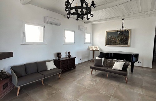 Agrigento House | Discover La casa di Pippo Flora: Family-Friendly Retreat