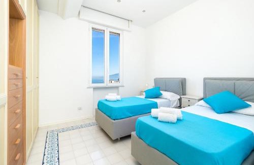 Sorrento Historic Centre Apartment | Stunning La Casa di Terry with Gorgeous Sorrento Views