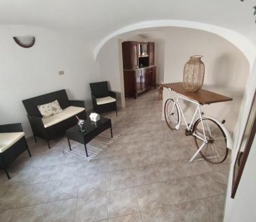 Boves Apartment | Budget-Friendly La Casa di Vitto: Pet & Child Friendly Stay