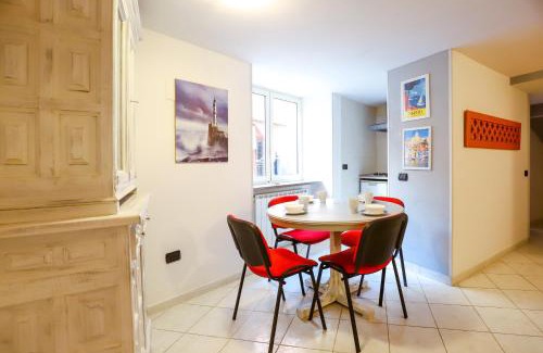 Vittorio Emanuele House | Cozy La Casa di Zucca: Family-Friendly Stay Near Plebiscito
