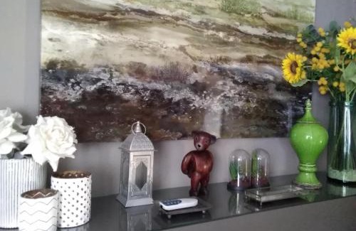 L'Albufereta Apartment | Relax at La Casa Gris: Family-Friendly with Pool Access