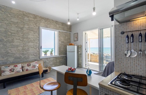 Casuzze House | Spacious 3 Bedroom Retreat in Santa Croce Camerina