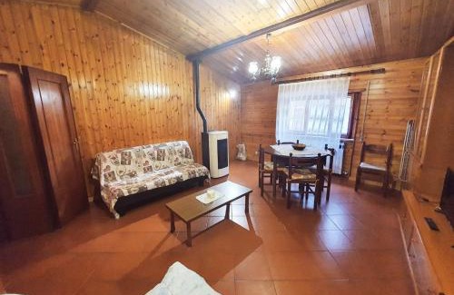 Villalago Apartment | Cozy La Casa in Montagna: Pet & Child Friendly Retreat