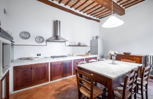 Panicale House | Guest Rated 10/10: Stay at LA CASA IN PIAZZA