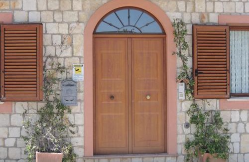 Santa Caterina Villarmosa Bed & Breakfast | Experience Comfort at La Casa In Pietra - 10/10 Rated Getaway