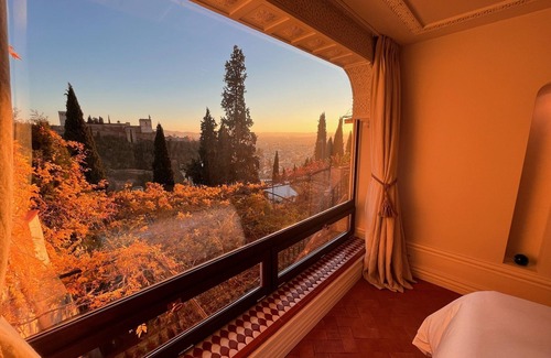 Albaicin Bed & Breakfast | Explore La Casa Juan Ranas: A 4-Star Spa Retreat