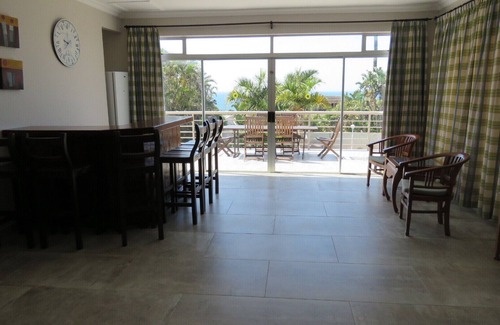 uMlalazi House | Unwind at La Casa Karina on Blythedale Beach, Rated 10/10