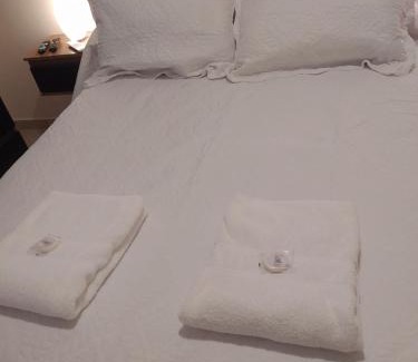 Gualeguaychu Apartment | Cozy La Casa Monoambiente - Child-Friendly Retreat