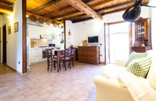 Castelnovo ne' Monti Apartment | Top-Rated La Casa Nel Borgo: Family-Friendly Retreat