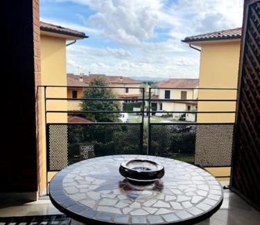 Santomato Apartment | Experience La Casa nel Verde: Highly Rated & Family-Friendly