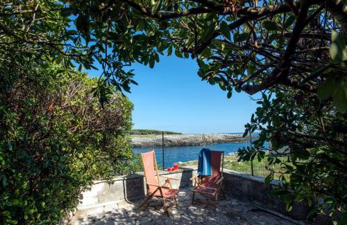 Porto Badisco Apartment | Cozy La Casa Nell'Acqua: Pet Friendly & Top Rated Stay