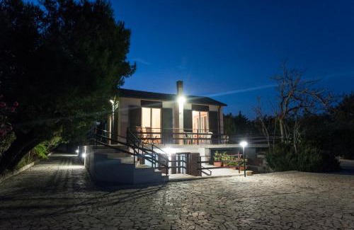 Porto Badisco Apartment | Cozy La Casa Nell'Acqua: Pet Friendly & Top Rated Stay