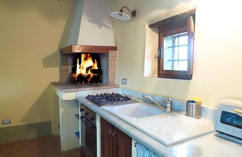 Sansepolcro House | Delightful Stay at La Casa Nova - Pet Friendly & Family Ready