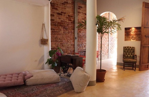 Margarita Island House | La casa rosadanTú hogar ideal de coworking!