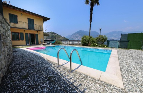 Sulzano Apartment | Idyllic Retreat at La Casa sul Lago d'Iseo - Family Friendly