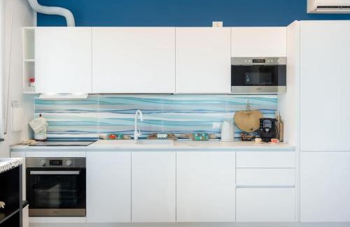 Agnone House | Discover La CASA sul MARE: Oceanfront Retreat Rated 9/10